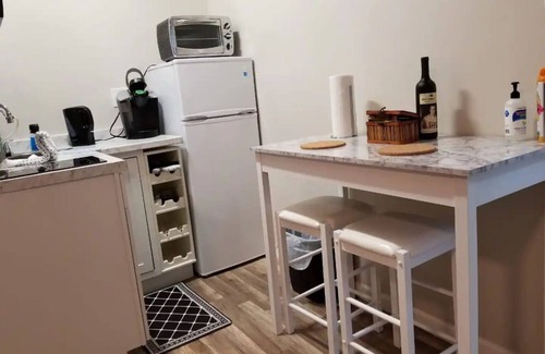 Marietta Apartment | Modern King Studio Apt w/Private Entrance