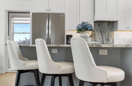 Harbor Springs House | Modern Lake Michigan Retreat! Stunning Views & Cozy Fireplace in Sturgeon Bay