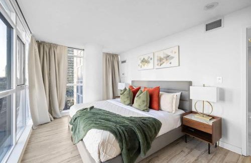 Bathurst Quay Apartment | Modern Lakefront Esc Stylish 2BR Condo with Patio