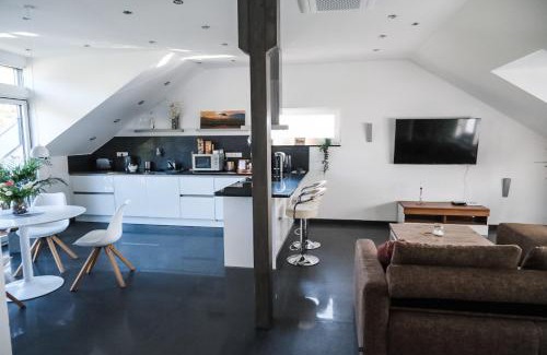 Königswinter Apartment | Modern Loft/Apartment near Bonn DTAG/DHL/UN