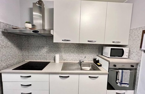 Collegno Apartment | Modern Loft with Jacuzzi[30m meter].