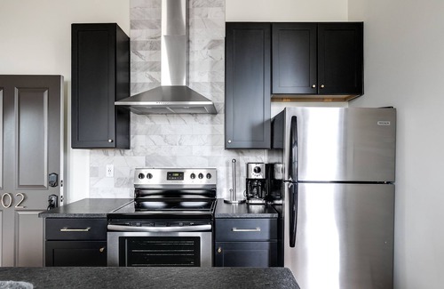Church Hill Apartment | Modern Luxe Apartment - Close to City Center