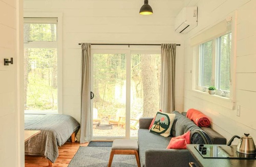 Freeport Cabin | Modern, Luxurious Cabin in the Woods - 01