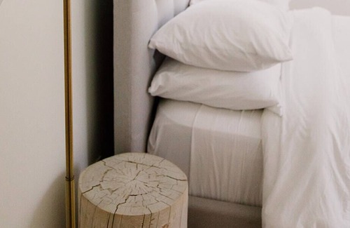 Harwood Cottage | Modern Luxury Cabin on the Lake