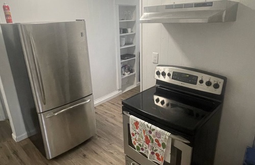 Willimantic Apartment | Modern Luxury Downtown Apartment-3 minutes from Eastern University