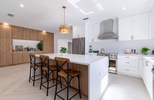 Coral Way House | Modern Luxury Home – Miami Style - Top Location