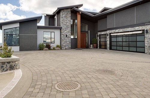 Victoria House | Modern Luxury Home with Mountain and Ocean Views