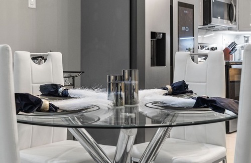 New Kingston Apartment | Modern Luxury Penthouse, 24 Hrs Security, Gated Comm, Rooftop Pool, WI-FI, AC