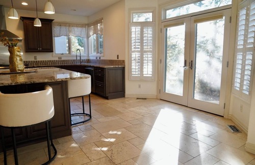 Hampden South House | Modern Luxury in Denver-close to Downtown, Red Rocks. Ski Resort<2hrs away.