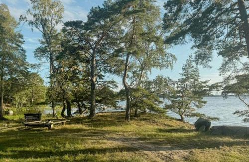 Enkoping House | Modern Mini-Villa With Lake View On Bryggholmen