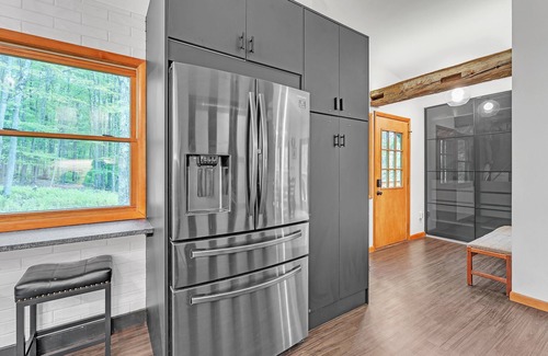 Old Timberline House | Modern Mountain Retreat Near Dolly Sods & Skiing 3 Bedroom Home