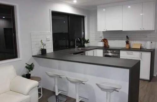 Brighton House | Modern newly renovated home with pool!