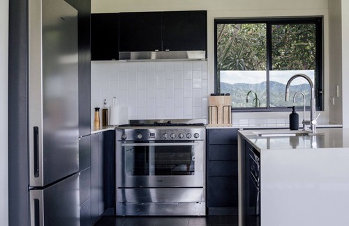 Limpinwood Other | Modern off-grid getaway with spectacular views & outdoor bath. Pet friendly!