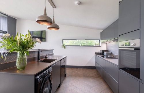 Exeter House | Modern, open plan property outside Exeter and Dartmoor, with stunning views.
