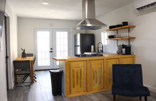 Amarillo House | Modern Paradise- 5 min to hodge town and downtown