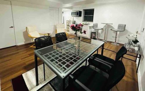Fairfax Apartment | Modern Private Basement Apartment