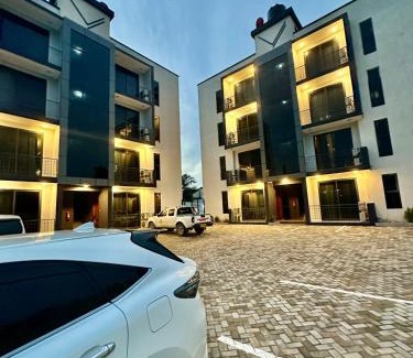 Sinza House | Modern Private En-Suite Room with Pool & In-Room TV - Shared Apartment with One Housemate