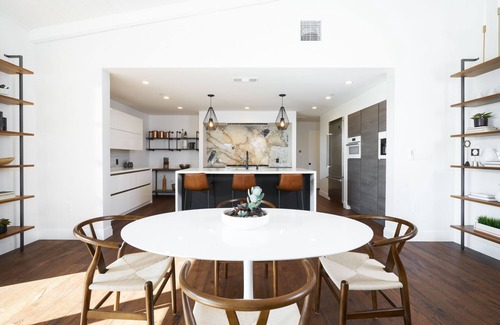Covenant House | *MODERN RANCH LUXURY* - POOL and BEACH - *Encinitas - Del Mar Track*