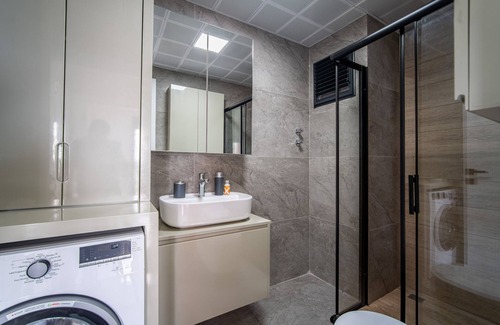 Aksu Apartment | Modern Residence with Shared Pool in Antalya Aksu