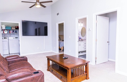 Atlanta House | Modern Retreat in West Midtown - Spacious 3BR Home with Large Deck & Yard