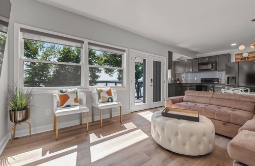 Wrightsville Cottage | Modern River Cottage with Amazing River and Marina Views