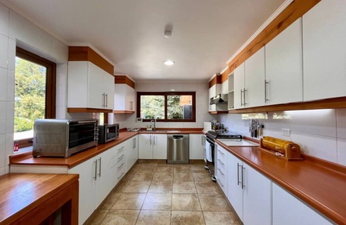 Panguipulli House | Modern Rustic House Playa El Monje | Laundry Wifi