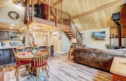 South Lake Tahoe Cabin | Modern/Rustic Mountain Cabin Retreat