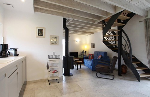 Le Vast Cottage | Modern sanctuary with garden and full amenities