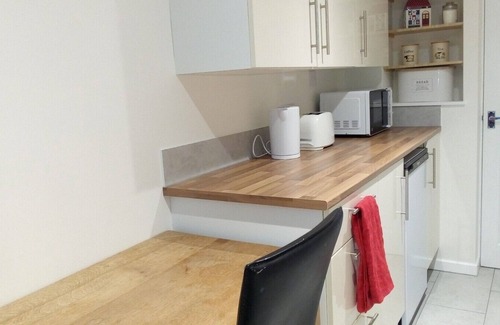 Shaftesbury Apartment | Modern Self-Contained Studio in Shaftesbury