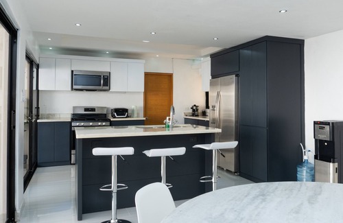 Ciudad Modelo Mirador Norte Villa | Modern Spacious 5 bedroom villa, Van & driver included n