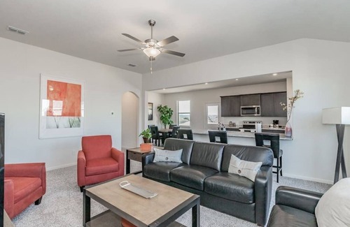 Seagoville House | Modern Spacious 4BR New Built Retreat ~ Fam&Group