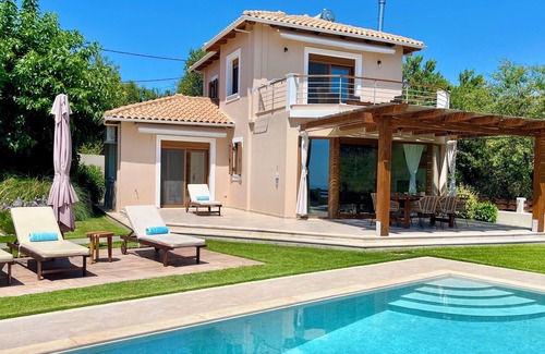 Kalamitsi Villa | Modern spacious villa with private pool, large garden and sea view/sunset