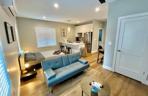 Central West End Apartment | Modern Studio Apartment in Heart of CWEn