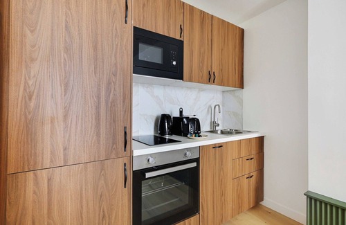 Clignancourt Apartment | Modern studio with AC - 2P- Sacré-Cœur
