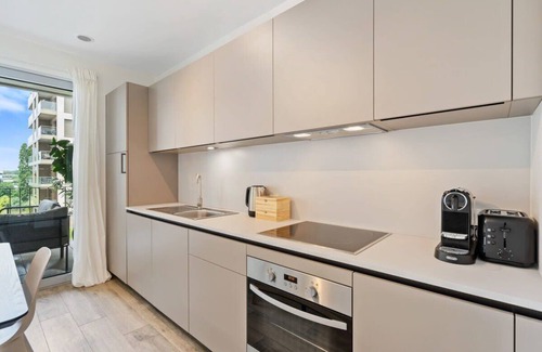 Gasperich Apartment | Modern Studio with Balcony near Cloche d'Or