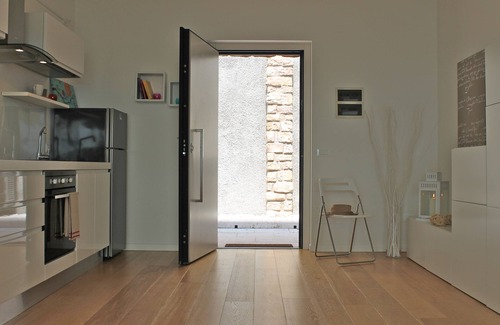 Toscolano Maderno Apartment | Modern style apartment limonaia, with magnificent views of the lake and a large swimming pool