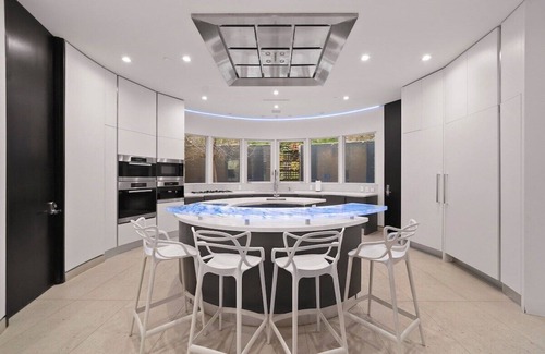 Bel Air Villa | Modern-styled villa in prime lower Bel Air