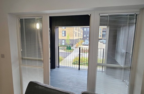 Ebbsfleet Valley Apartment | Modern Stylish 2 Bed flat in Ebbsfleet near London
