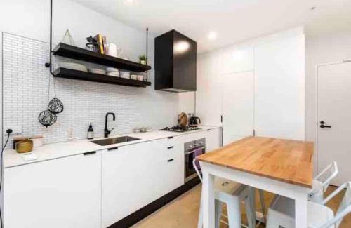 Richmond North Apartment | Modern, stylish 2 bed apartment, great location