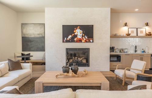 Pendleton Apartment | Modern suite w/great amenities! 5 minutes from downtown Pendleton and Round-up.