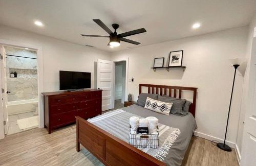 Sweetbriar House | Modern Texan sized Home - 4 bed 3 bath