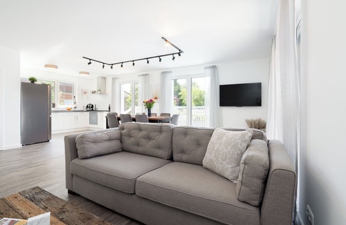 Alttechau Apartment | Modern vacation apartment with heated pool, balcony and terrace near the Baltic Sea