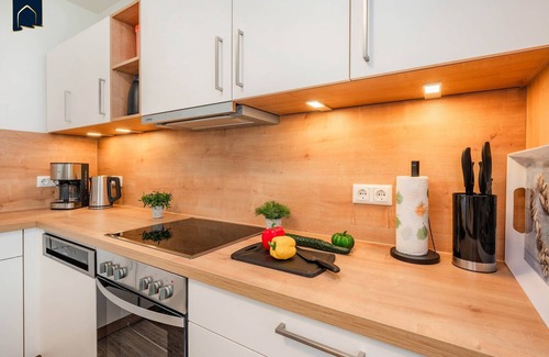 Zirchow Apartment | Modern vacation apartment on the Szczecin Lagoon with sauna & view of the countryside