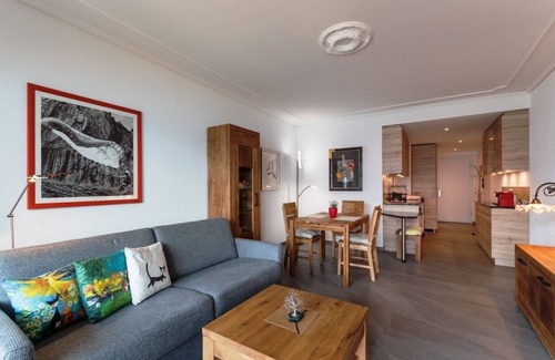 Orselina Apartment | Modern vacation studio on the 3rd floor for 1-2 persons.