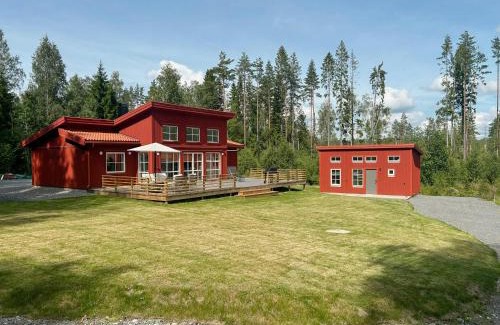 Nora House | Modern Villa In Historic Pershyttan