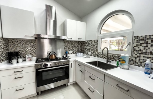 Sabana Liber Villapark Cottage | Modern Villa Private Pool 4min to Beaches!