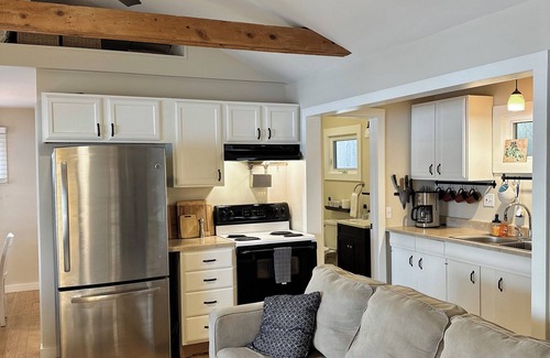 Town of Milo Cottage | Modern waterfront cottage on Keuka Lake - close to Penn Yan & Finger Lakes wine!