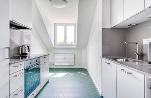 Hottingen Apartment | Modern Weinegg 2.5 Room w/Storage, 10 mins to Seefeld, by Blueground
