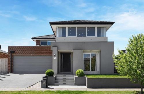 Werribee House | Modern Werribee Retreat Close Shops & Nature