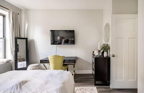Union City Apartment | Modern West Hoboken 1- Bed 15 Minute Commute To NYC